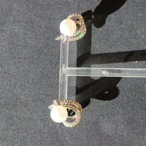Pearl cubic zirconia stud earrings